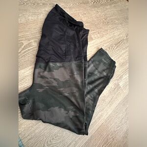 Isabel Maternity Camo leggings